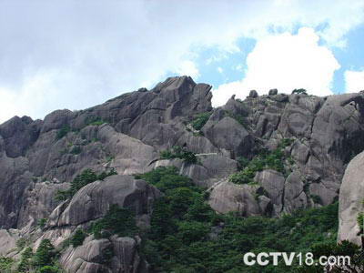 鳌鱼峰风景图