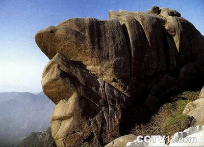 鳌鱼峰风景图