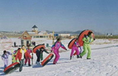 翠云山滑雪场风景图