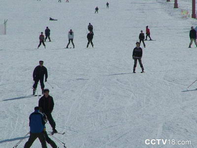 新疆银峰滑雪基地风景图